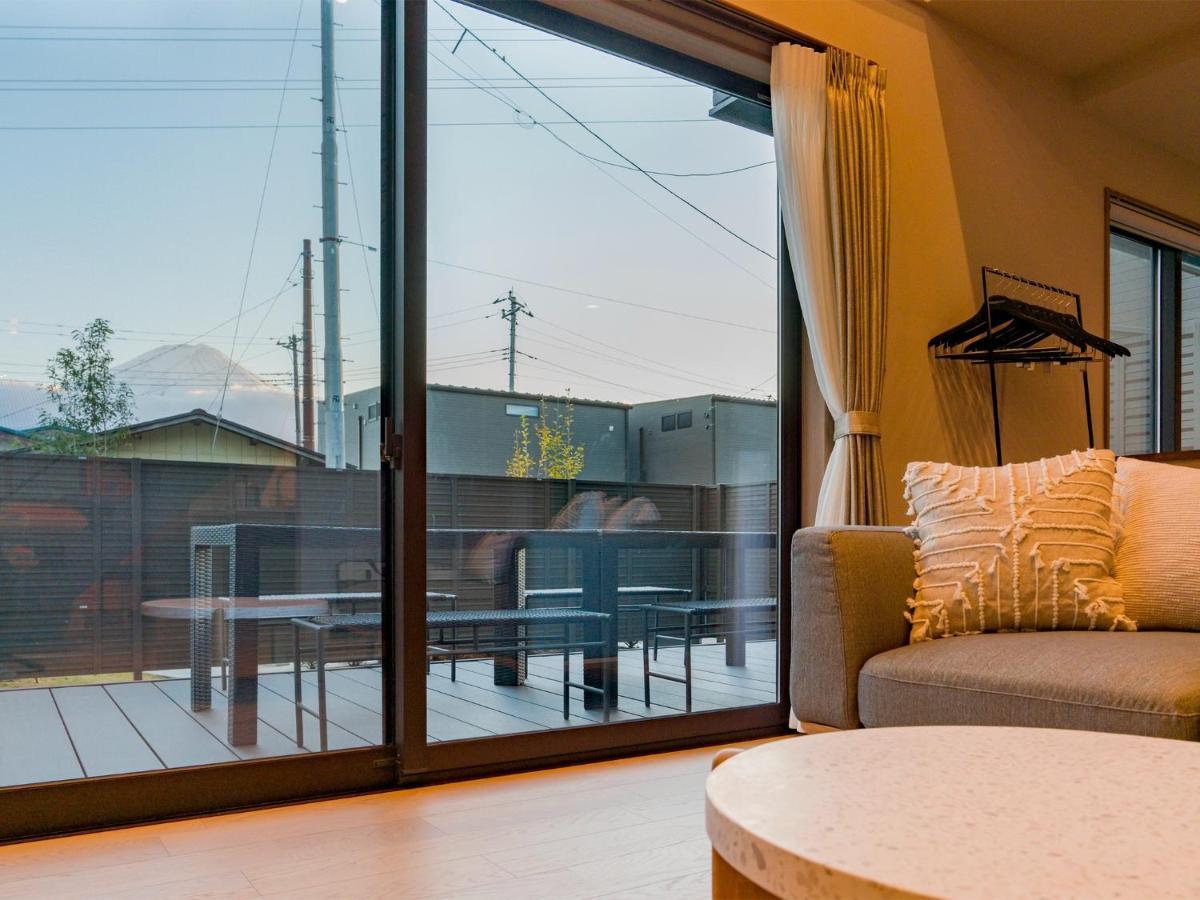 פוג'יקאוואגוצ'יקו Rakuten Stay Fuji Kawaguchiko Station - Japanese Modern Villa Mt Fuji View 105 מראה חיצוני תמונה